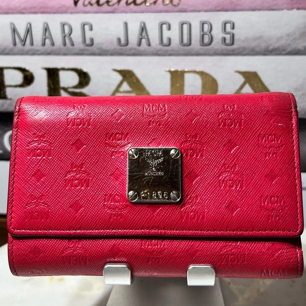 MCM Tri-fold so beautiful Wallet